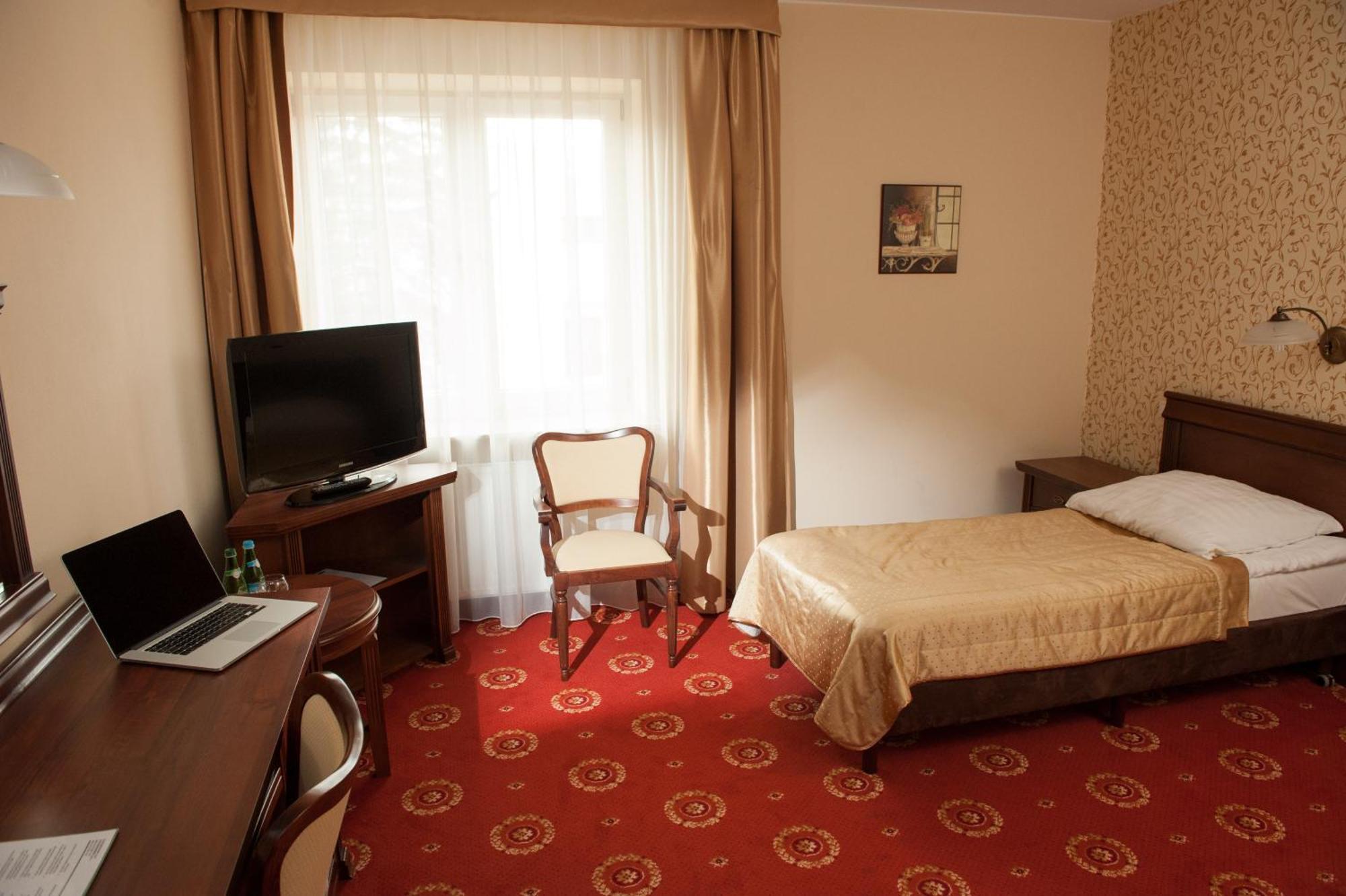 Hotel Arkadia Royal Varsovia Exterior foto