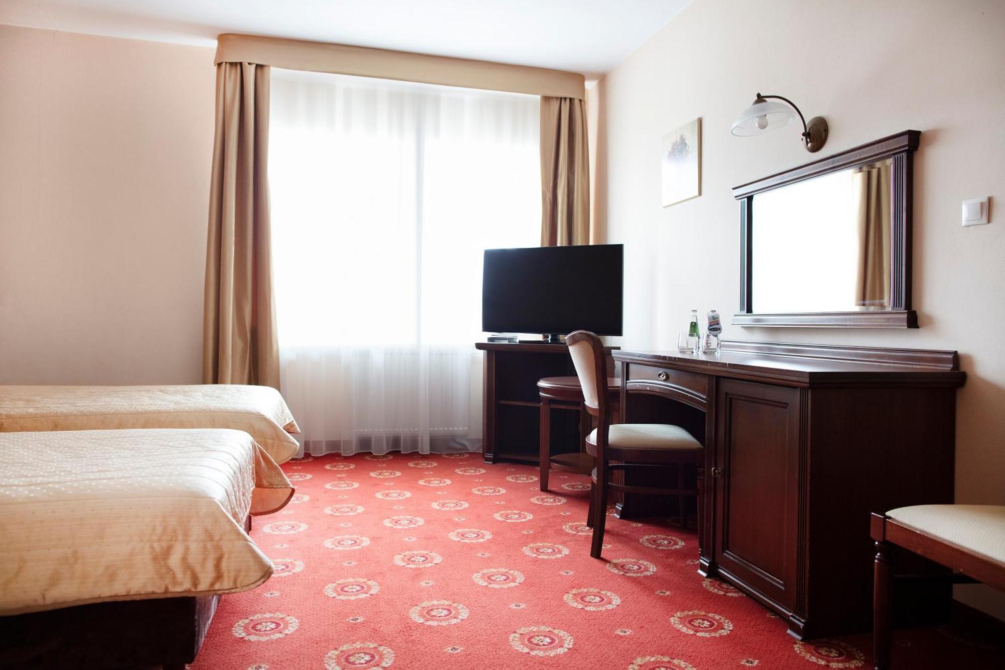 Hotel Arkadia Royal Varsovia Exterior foto